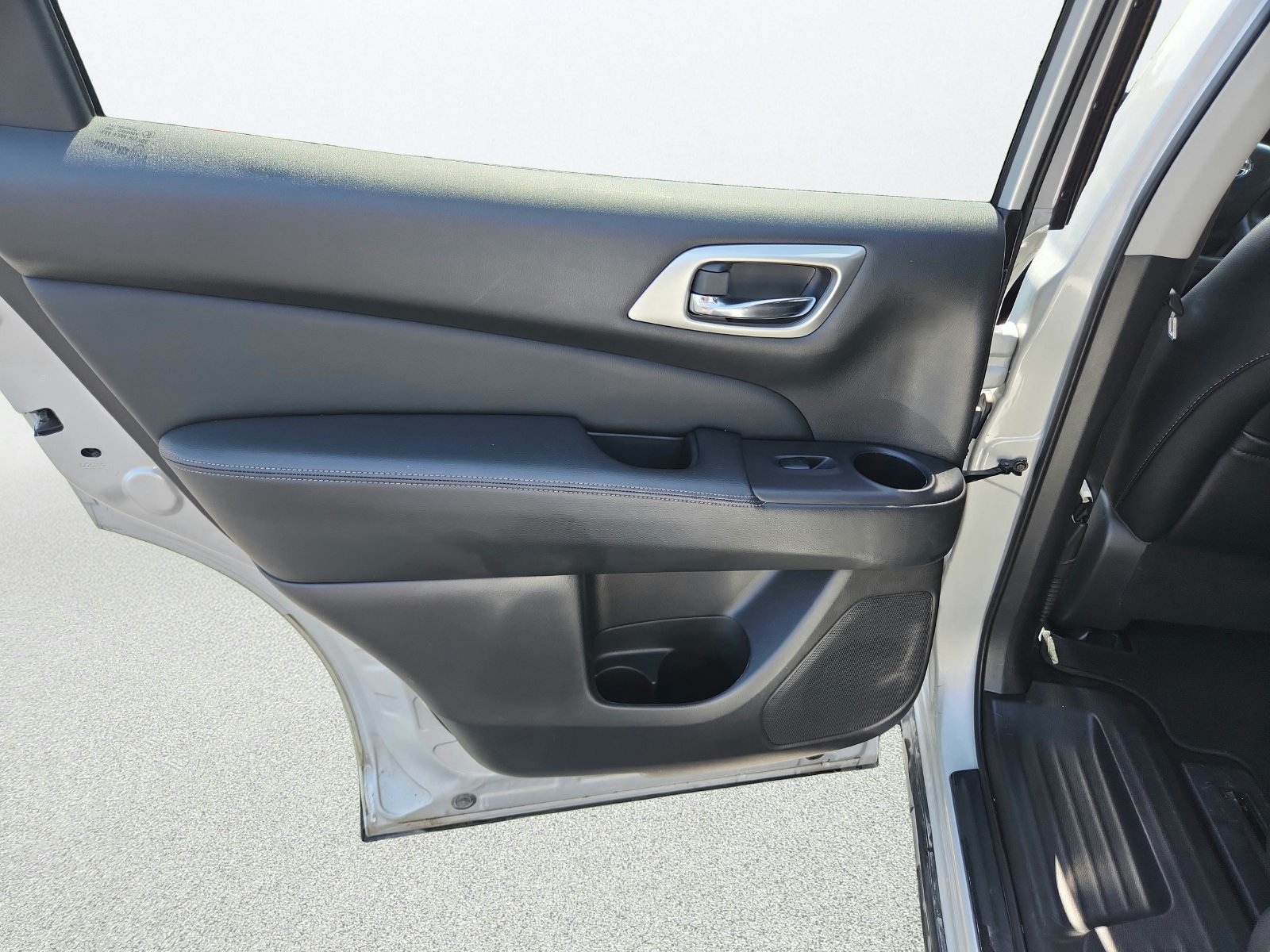 Used 2019 Nissan Pathfinder SL AWD/4WD image 48