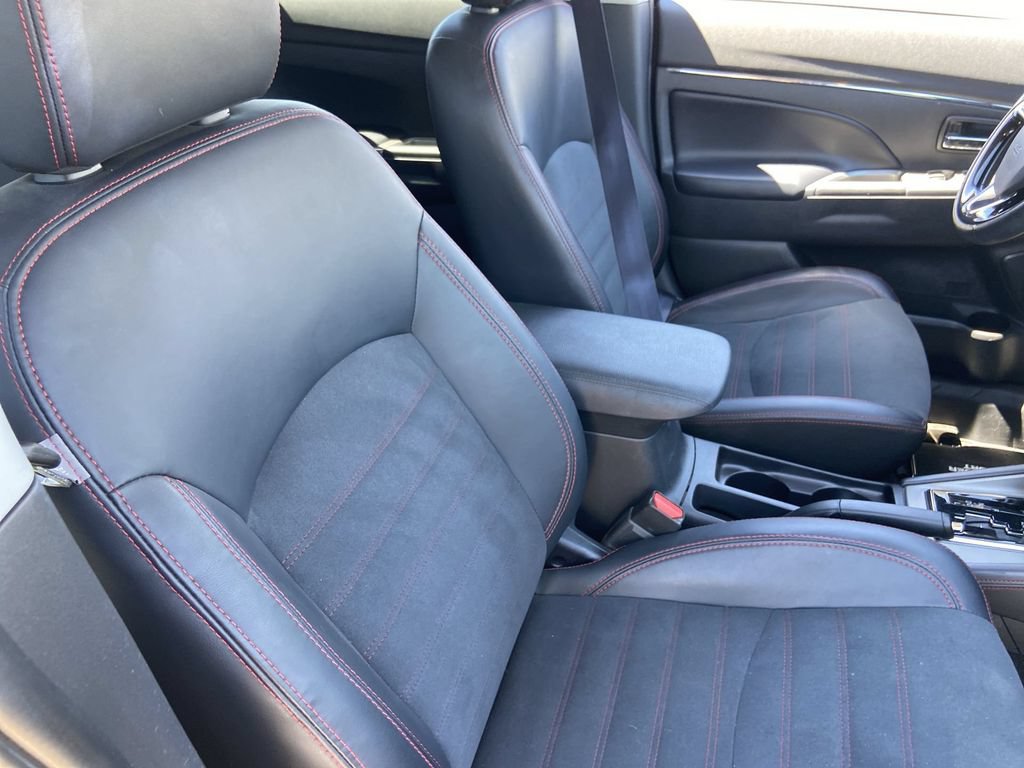 Used 2024 Mitsubishi Outlander Sport ES AWD/4WD image 23