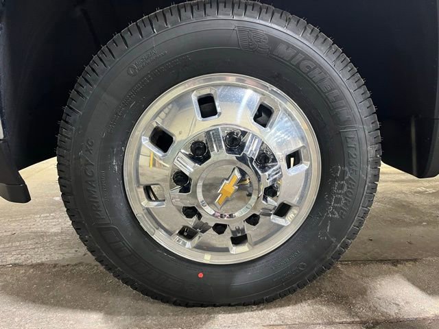 Used 2026 Chevrolet Silverado 3500 LTZ w/ LTZ Convenience Package AWD/4WD image 29