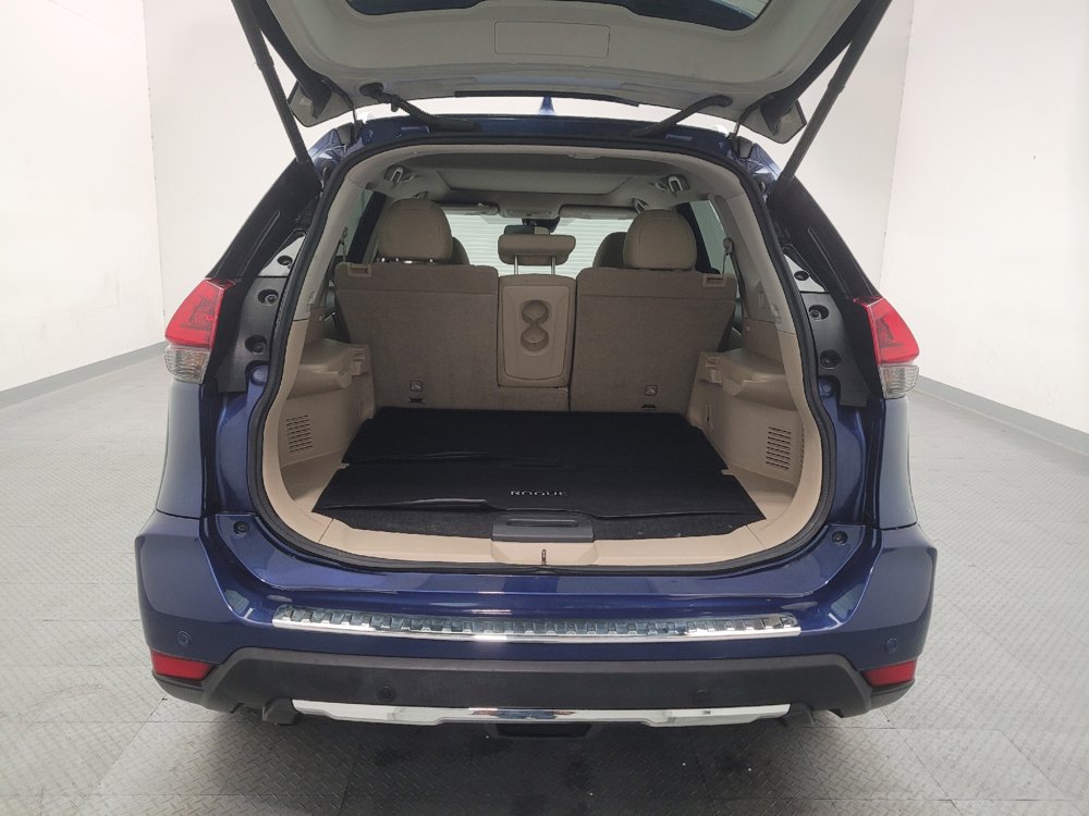 Used 2020 Nissan Rogue SV w/ Sun & Sound Touring Package FWD image 29