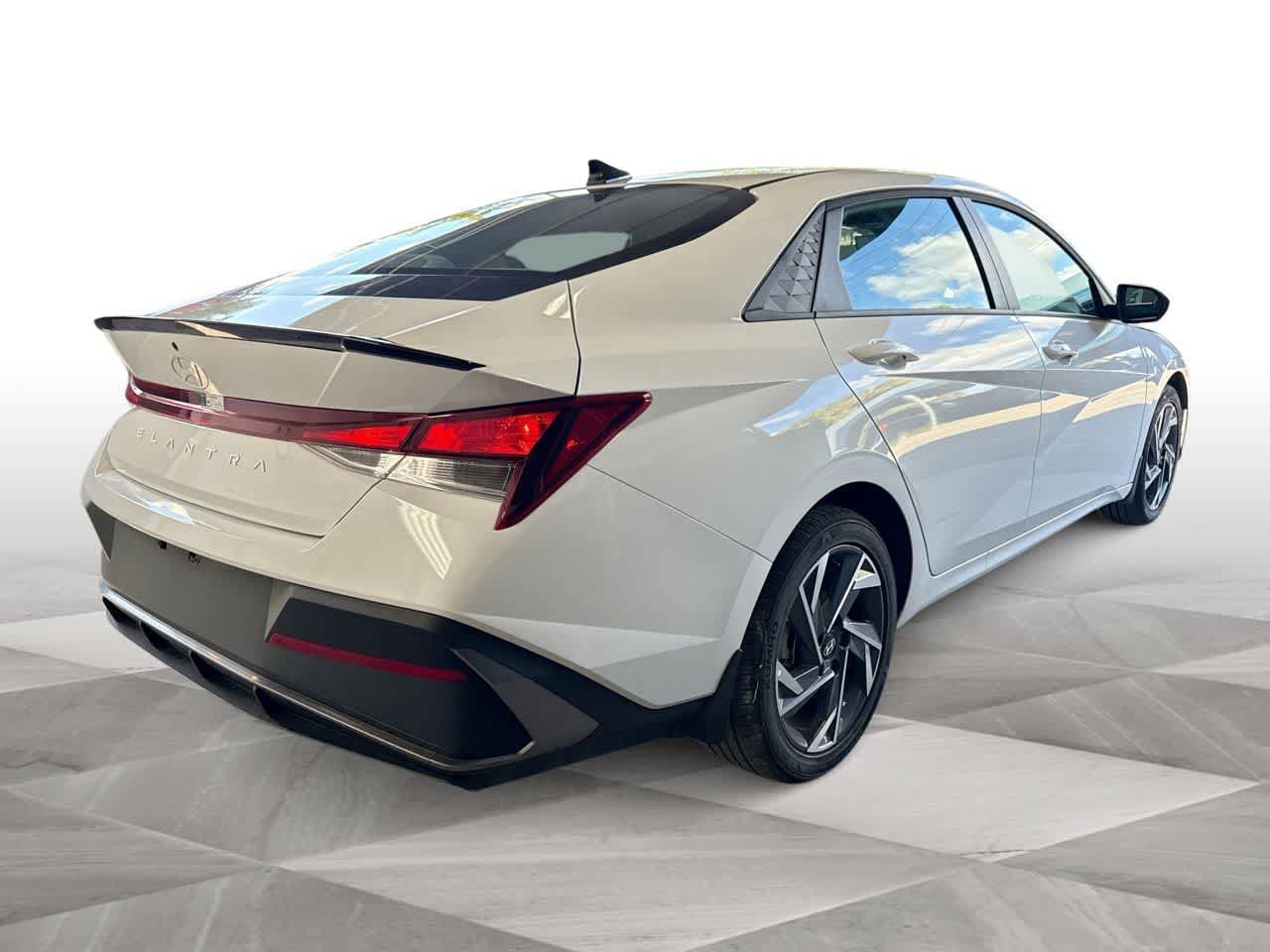 New 2025 Hyundai Elantra Sport FWD image 8