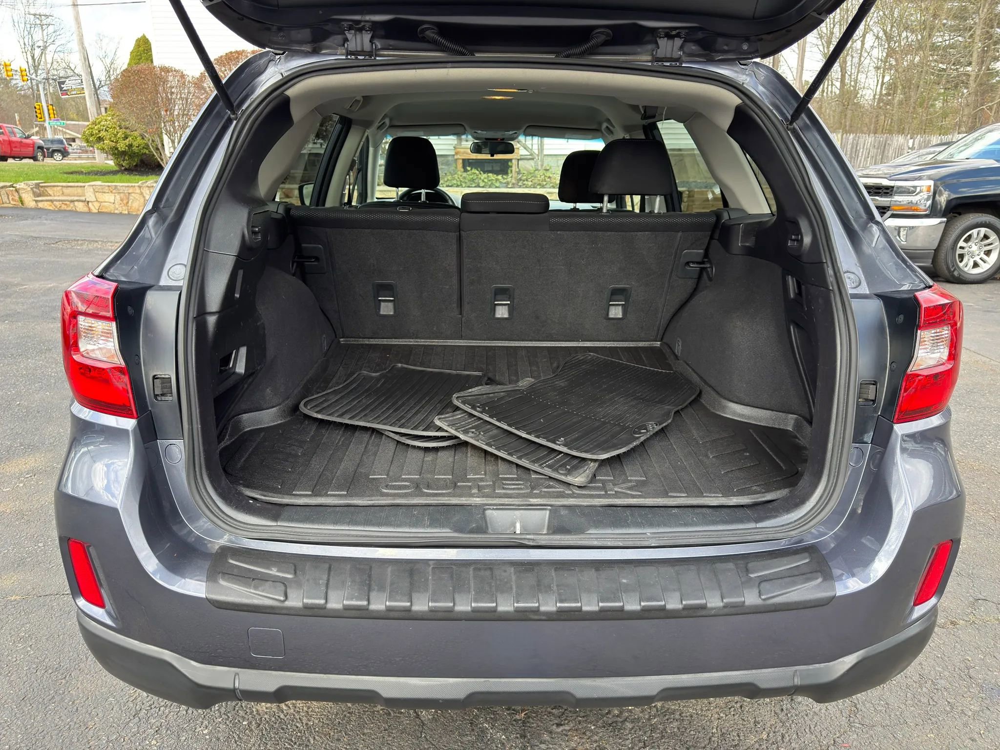 Used 2016 Subaru Outback 2.5i Premium image 13