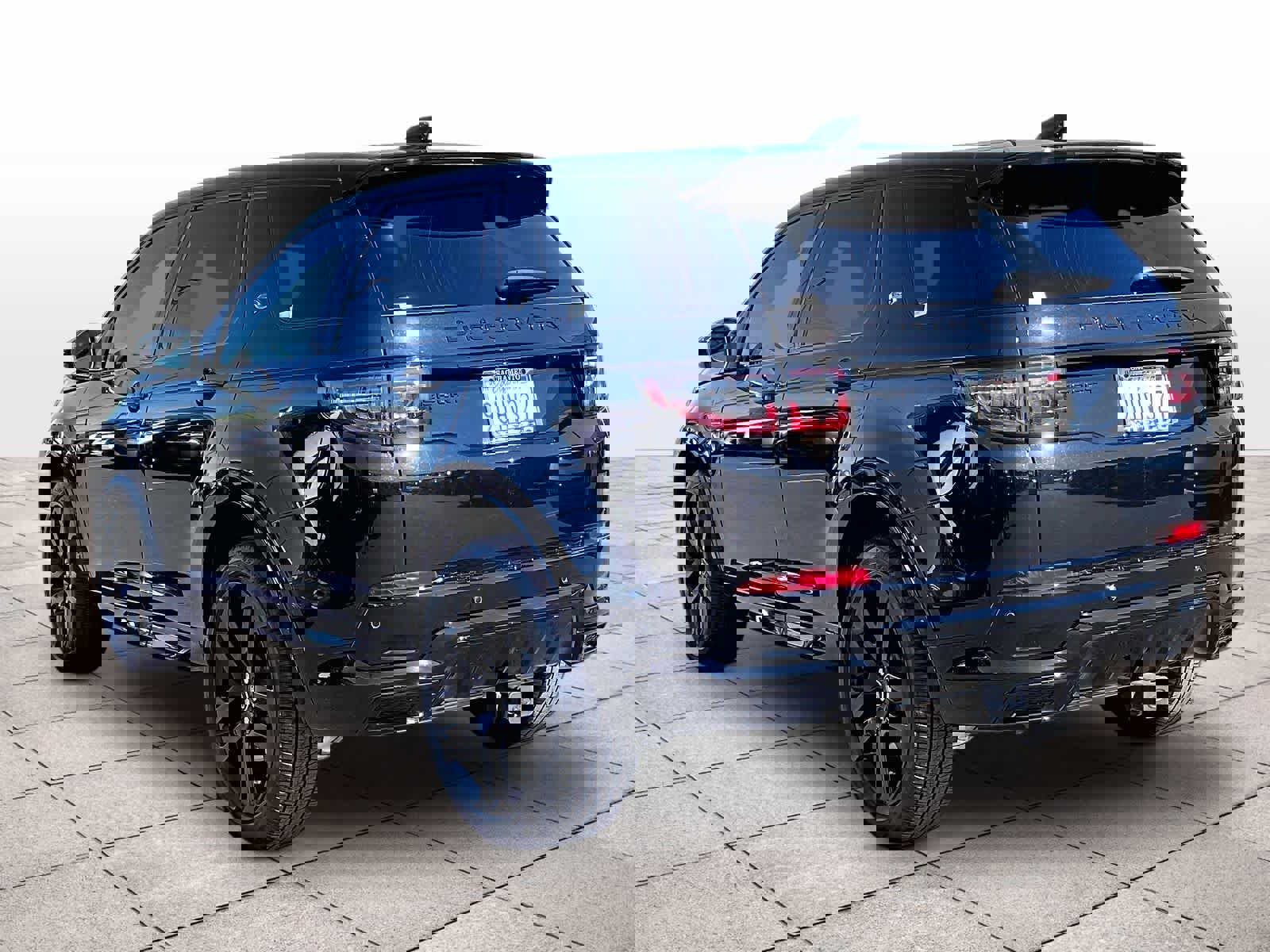 Used 2025 Land Rover Discovery Sport Dynamic SE image 14