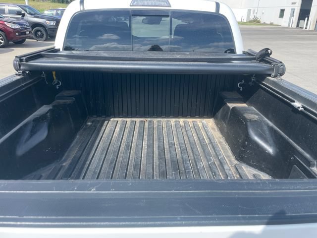 Used 2022 Toyota Tacoma TRD Off-Road w/ Technology Package AWD/4WD image 31