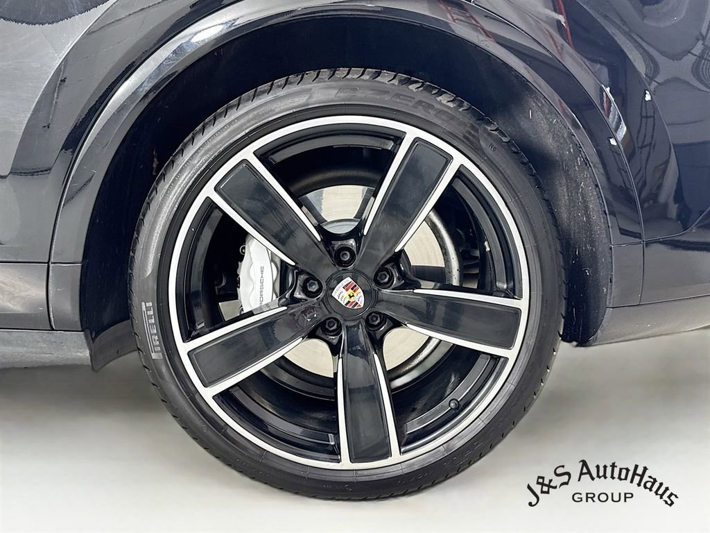 Used 2020 Porsche Cayenne Turbo w/ Assistance Package image 39