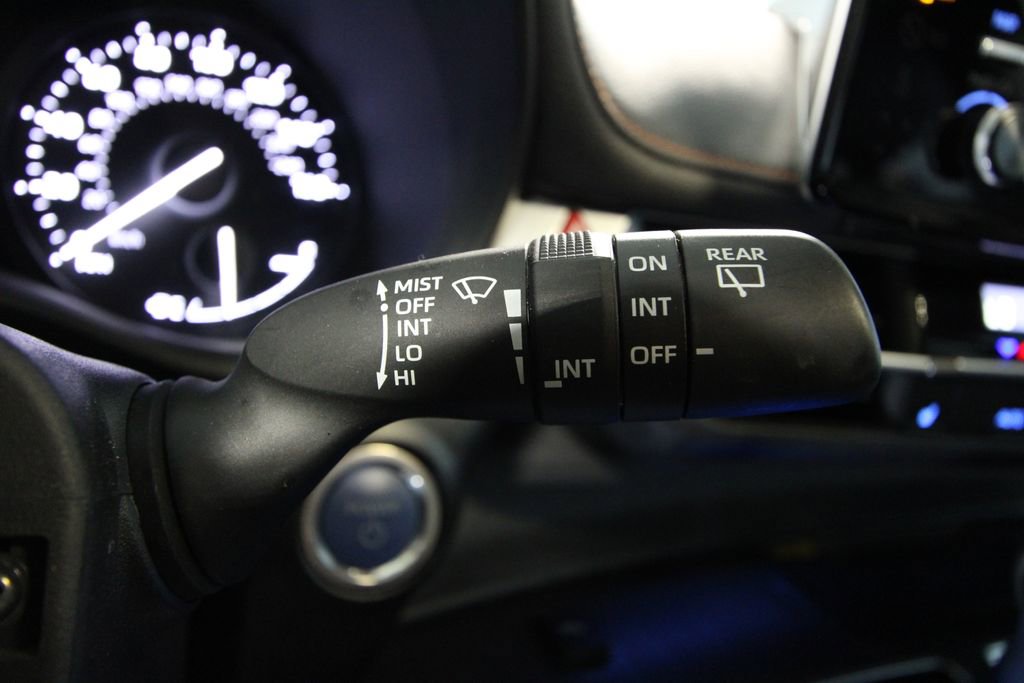 Used 2023 Toyota Sienna XSE image 17