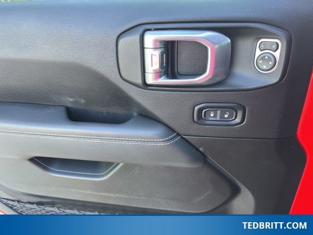 Used 2021 Jeep Wrangler Unlimited Sahara w/ Cold Weather Group AWD/4WD image 37