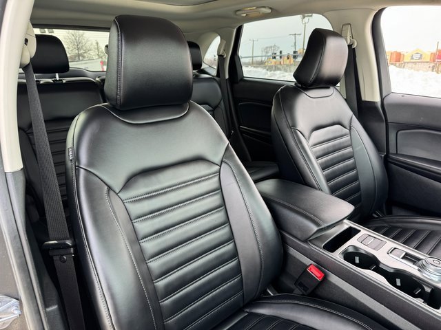 Used 2023 Ford Edge SEL w/ Convenience Package image 18