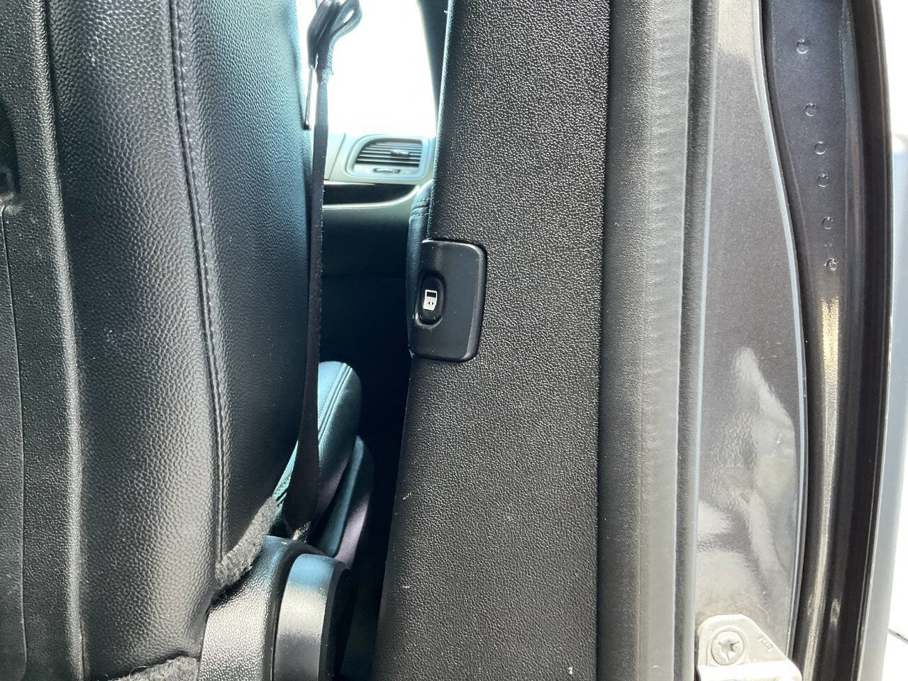 Used 2016 Dodge Grand Caravan SXT image 47