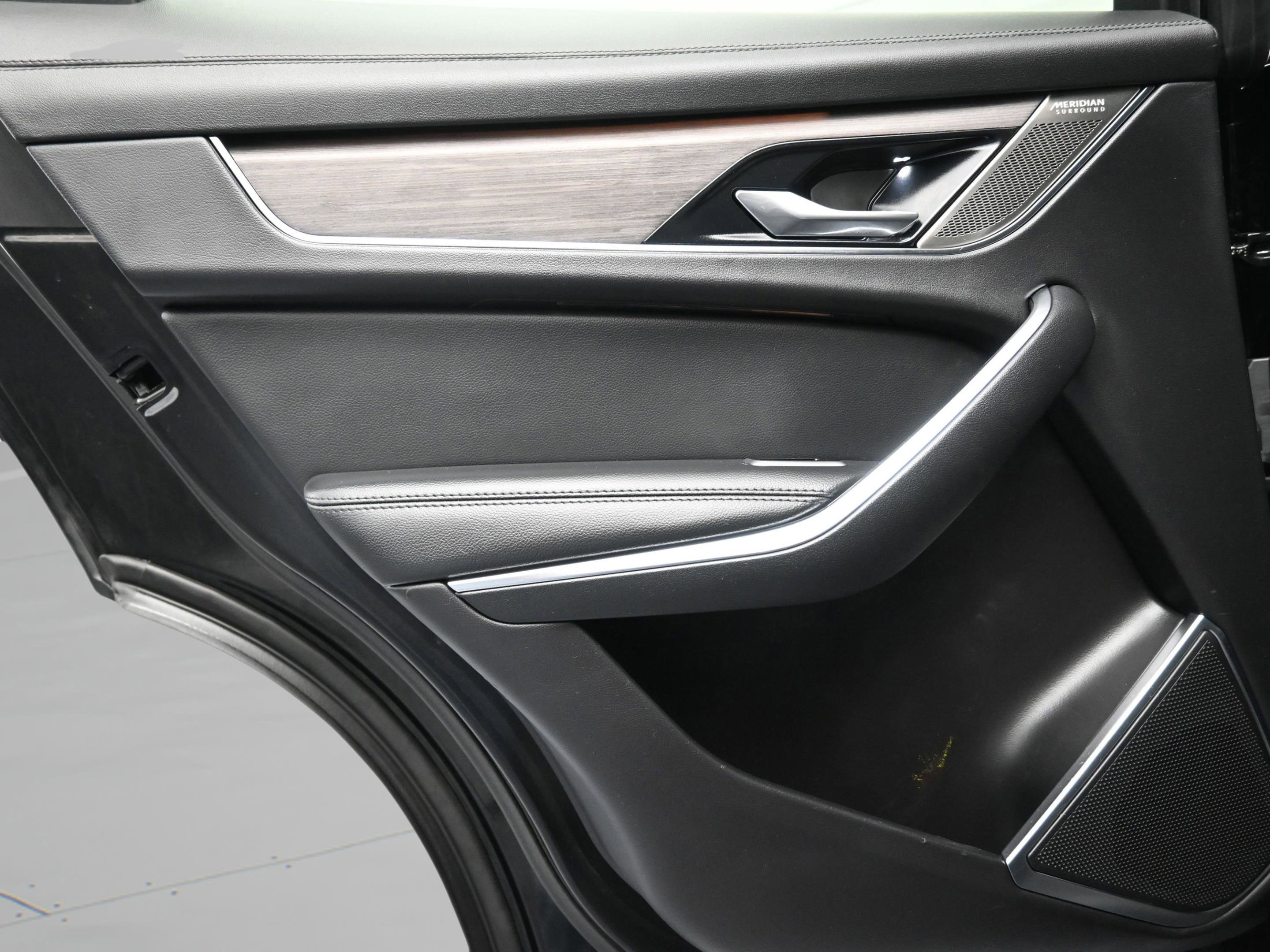 Used 2022 Jaguar F-PACE S image 36