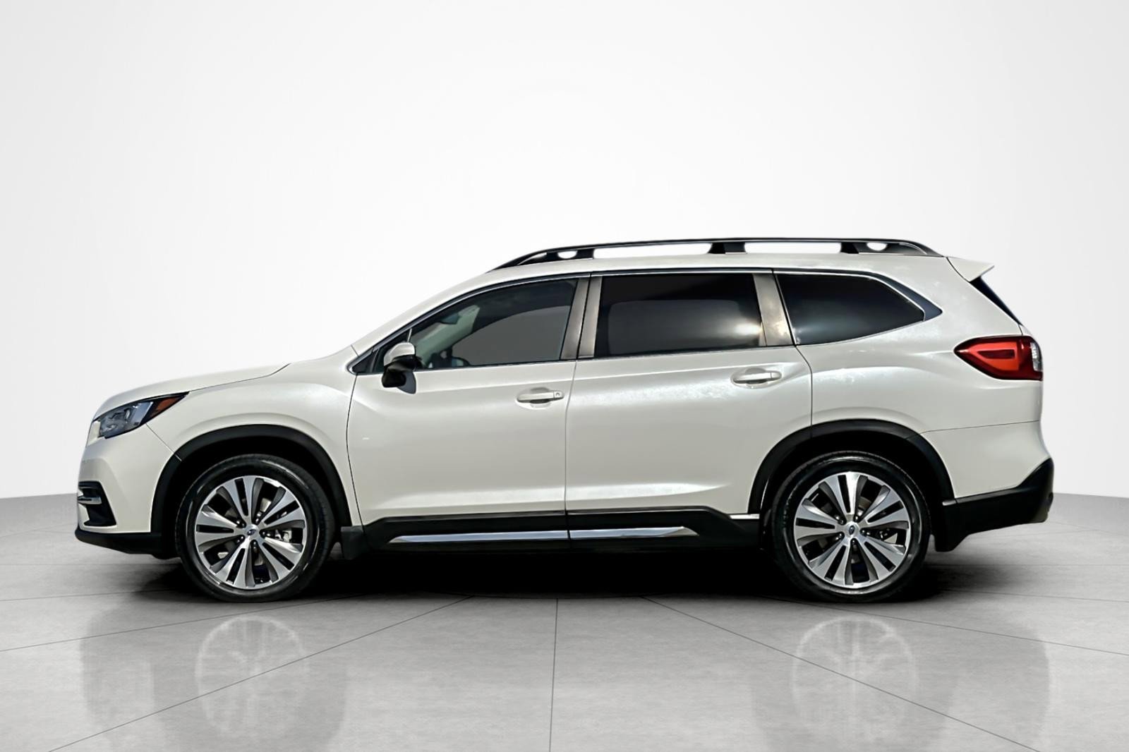 Used 2021 Subaru Ascent Limited w/ Technology Package AWD/4WD image 2