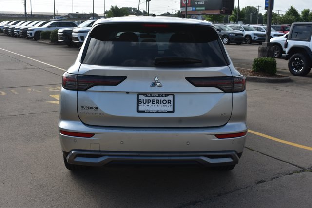 Used 2025 Mitsubishi Outlander SE FWD image 6