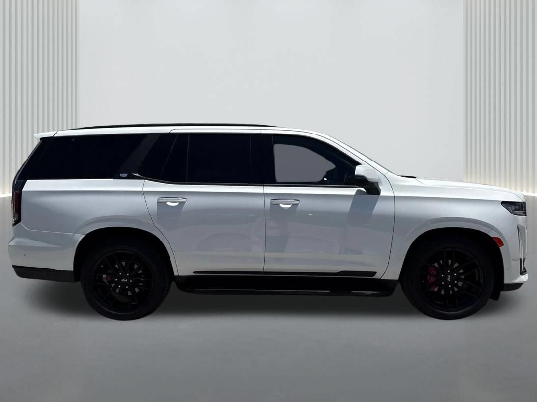 Certified 2022 Cadillac Escalade Premium Luxury w/ Performance Package AWD/4WD image 5