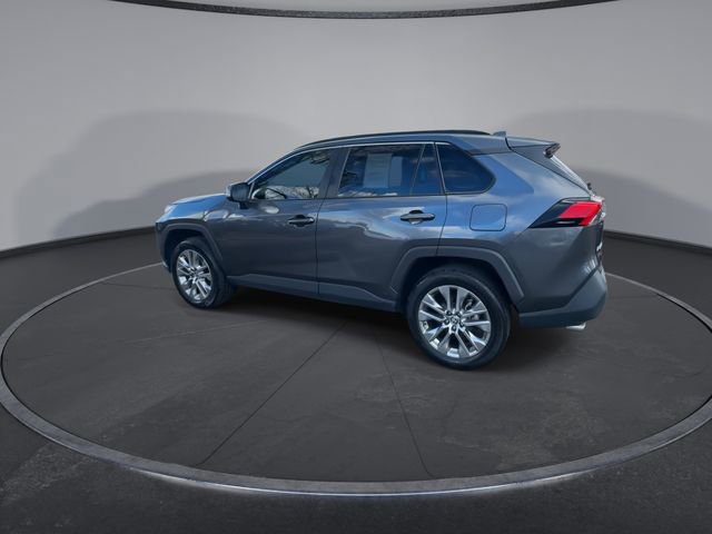 Used 2023 Toyota RAV4 XLE Premium image 10