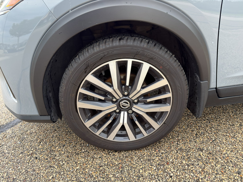 Used 2021 Nissan Kicks SV FWD image 8