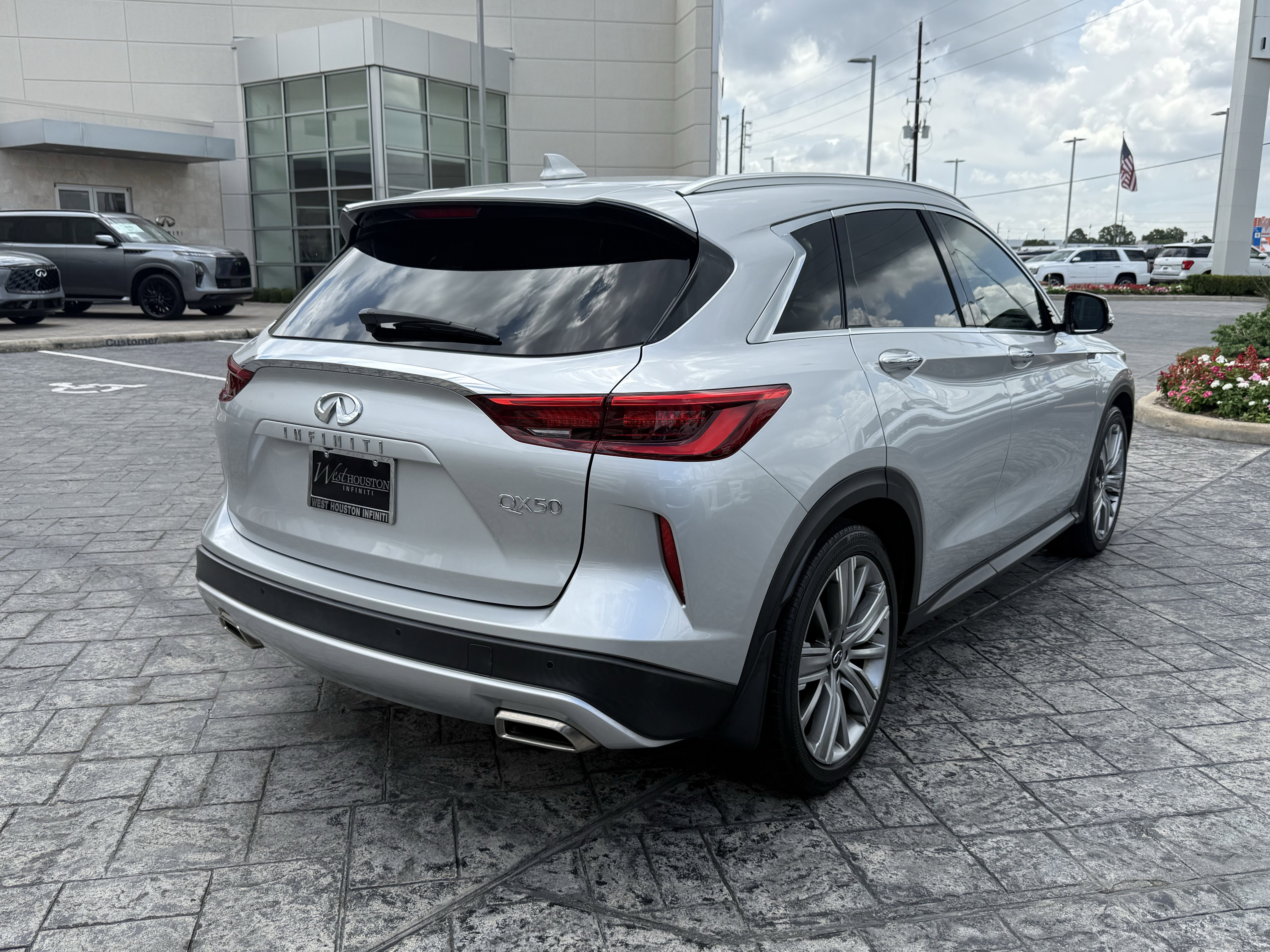 Certified 2021 INFINITI QX50 Sensory FWD image 8