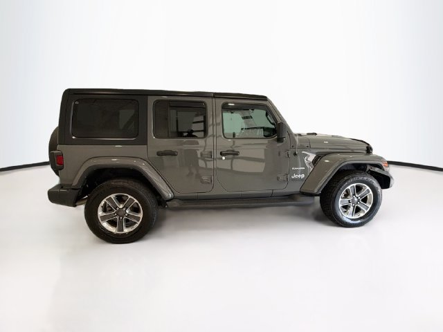 Used 2018 Jeep Wrangler Unlimited Sahara AWD/4WD image 8