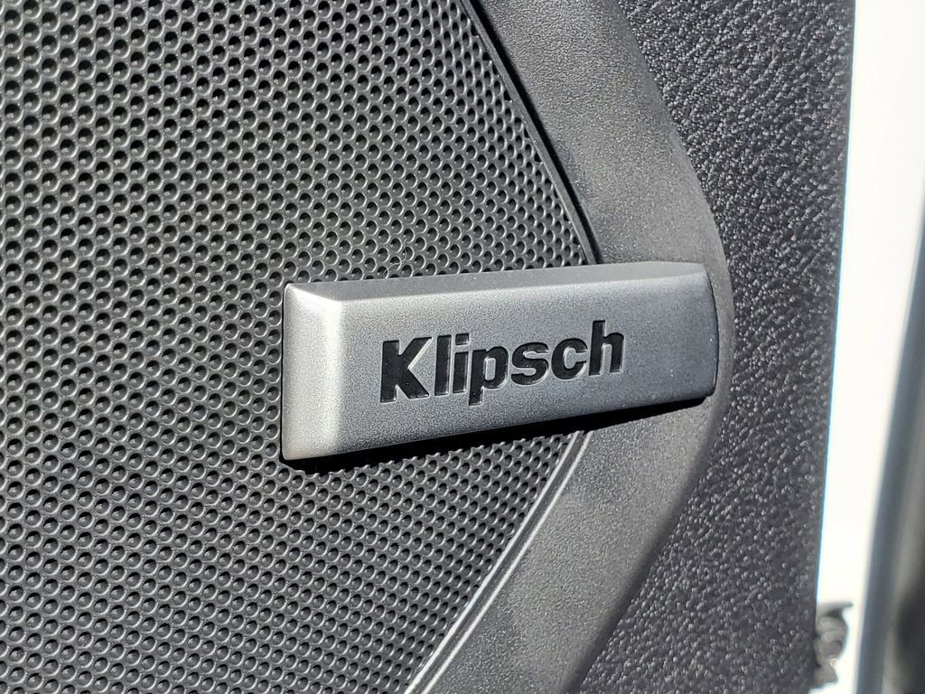 New 2026 Nissan Armada SL w/ Captain's Chari Seat Package image 11