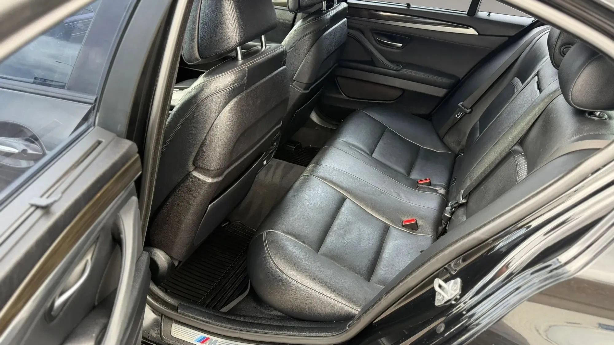 Used 2014 BMW 550i xDrive Sedan AWD/4WD image 13