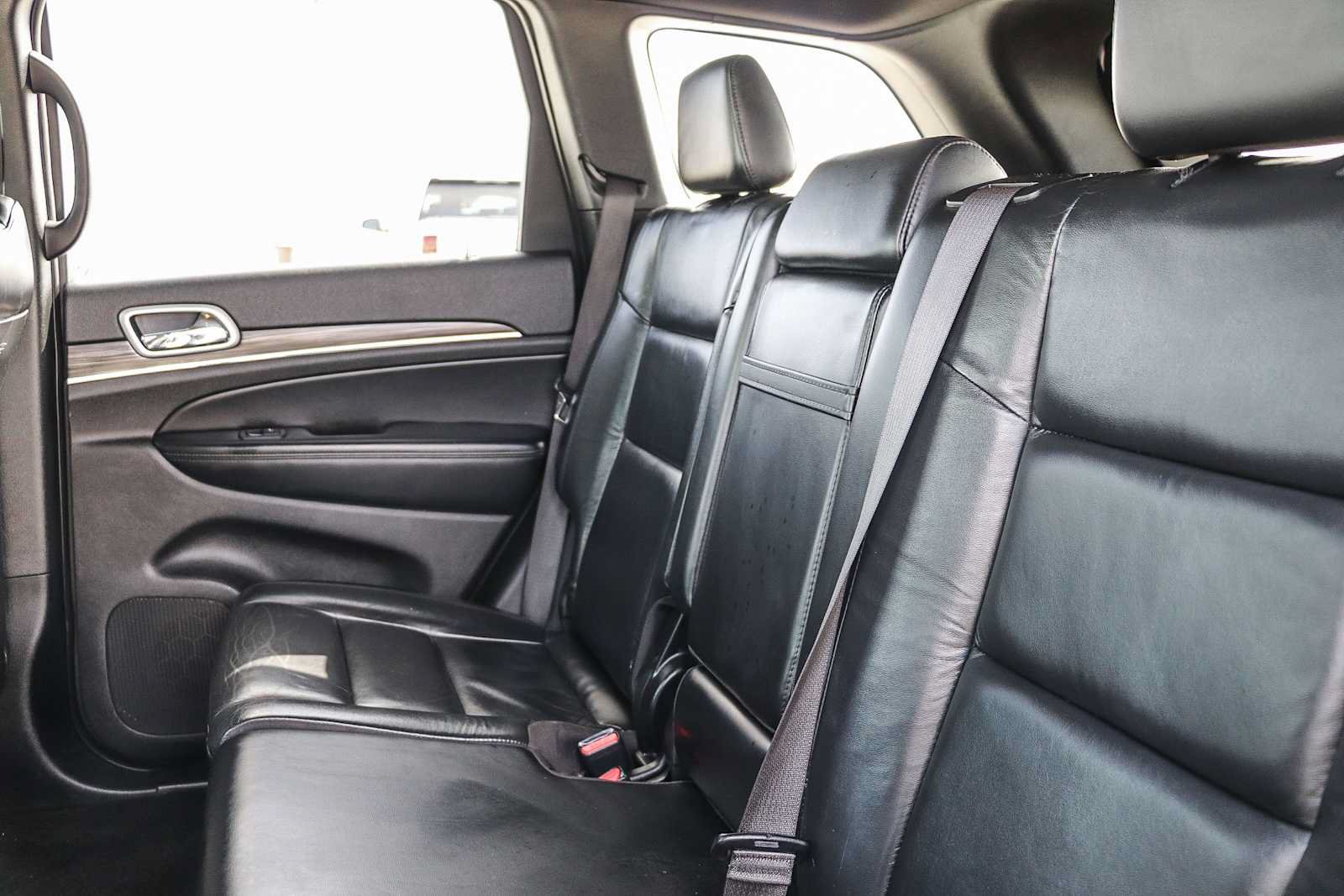 Used 2019 Jeep Grand Cherokee Limited RWD image 18