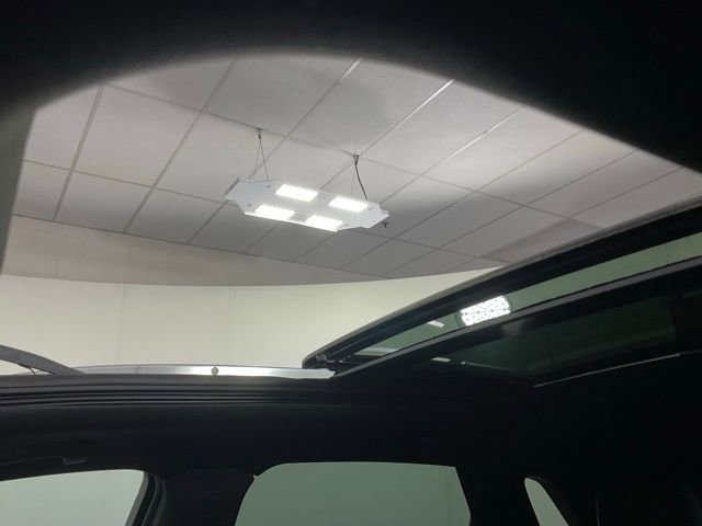 Used 2025 Cadillac XT5 Premium Luxury w/ Technology Package image 17