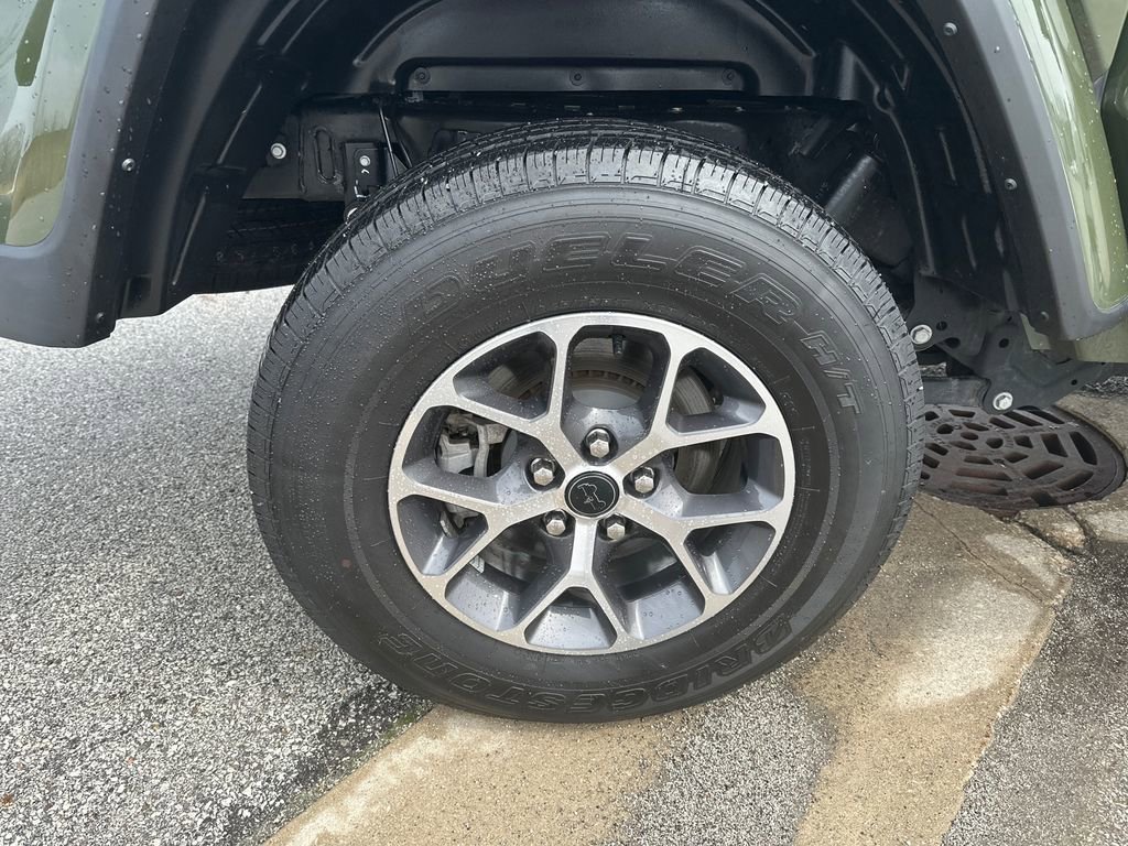 Used 2024 Jeep Gladiator Sport image 32