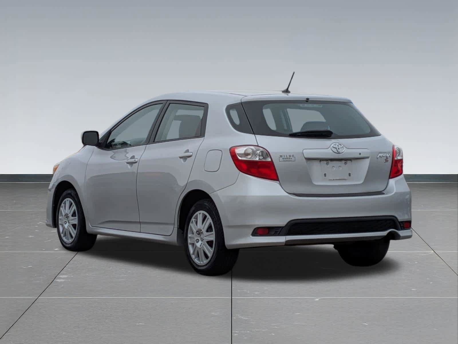Used 2013 Toyota Matrix L w/ L Sport Pkg FWD image 3