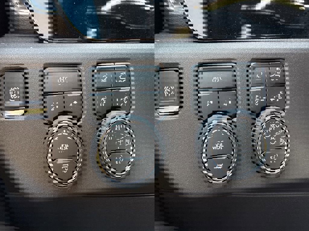 New 2026 Chevrolet Traverse LT image 23