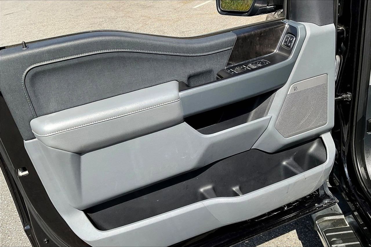 Used 2023 Ford F150 Lariat image 28