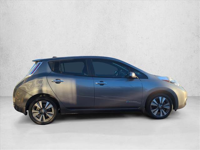 Used 2015 Nissan Leaf SV w/ LED & Quick Charge Package image 4