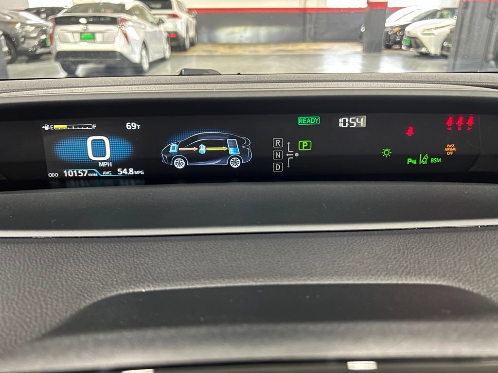 Certified 2022 Toyota Prius LE FWD image 30