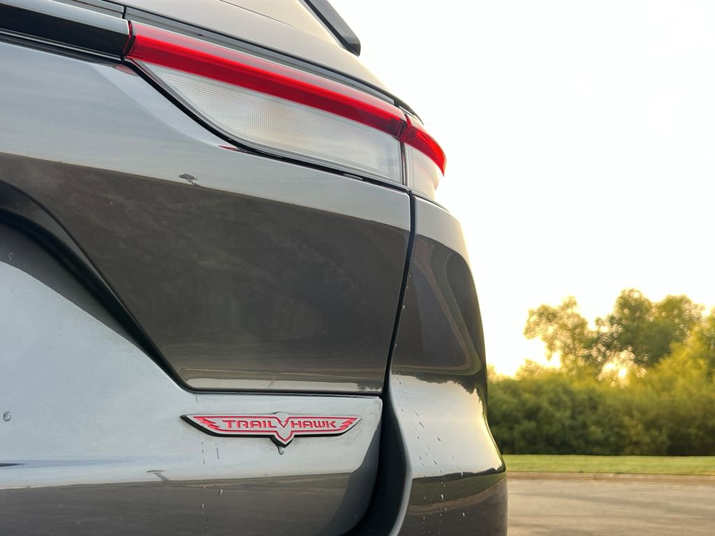 Used 2022 Jeep Grand Cherokee Trailhawk image 11