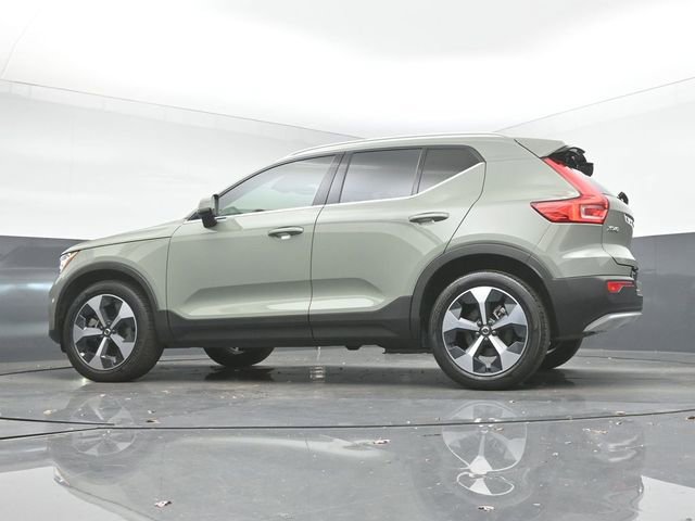Used 2023 Volvo XC40 B5 Plus w/ Protection Package Premier image 38