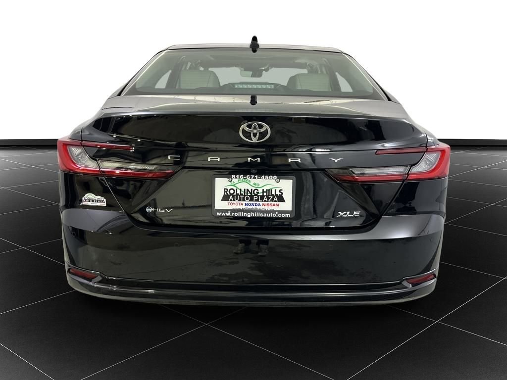 Used 2026 Toyota Camry XLE w/ Premium Plus Package image 4