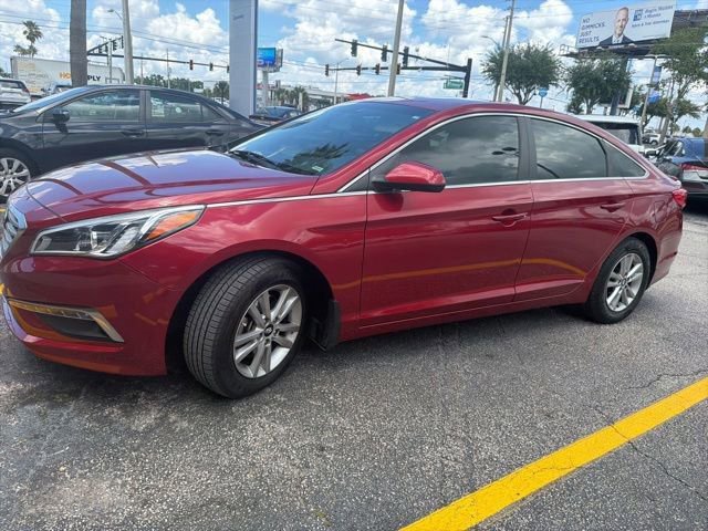 Used 2015 Hyundai Sonata SE FWD image 4