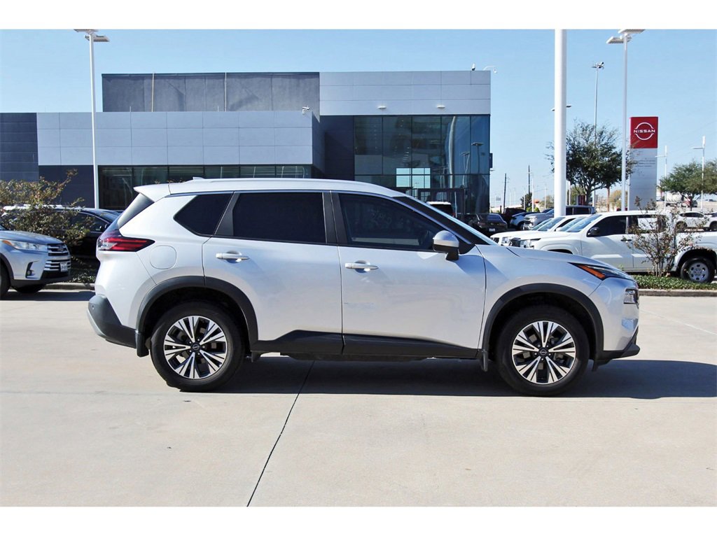 Used 2023 Nissan Rogue SV w/ SV Premium B Package image 7