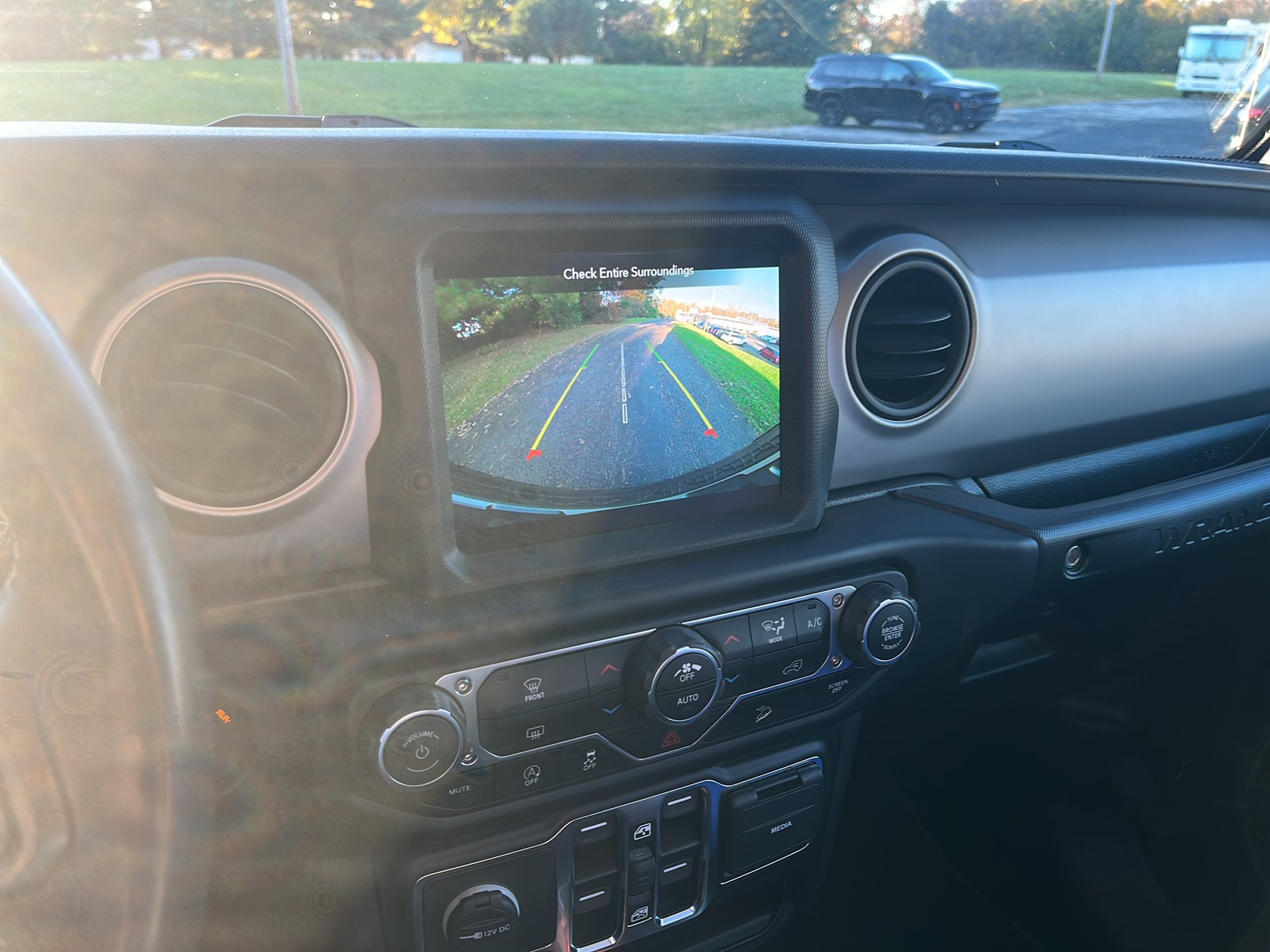 Used 2021 Jeep Wrangler Unlimited Sport AWD/4WD image 15