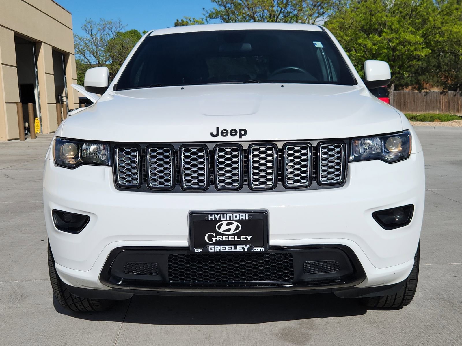 Used 2021 Jeep Grand Cherokee Laredo X AWD/4WD image 8