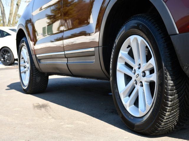 Used 2015 Ford Explorer XLT w/ Equipment Group 202B image 10