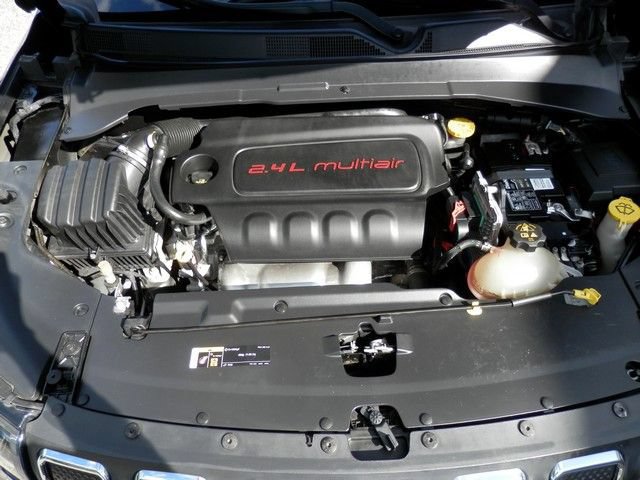 Used 2022 Jeep Compass Latitude w/ Sun and Sound Group AWD/4WD image 38