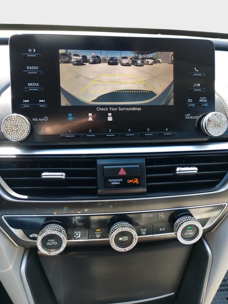 Used 2018 Honda Accord LX image 9