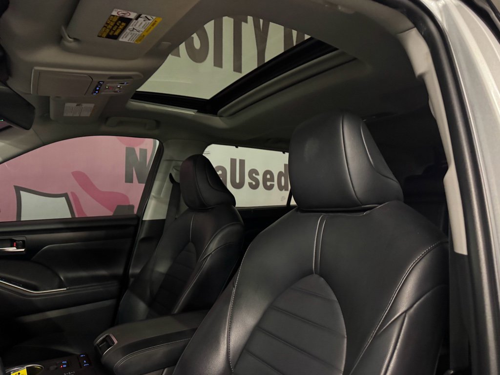 Used 2022 Toyota Highlander XLE image 20