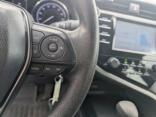 Used 2019 Toyota Camry LE FWD image 18