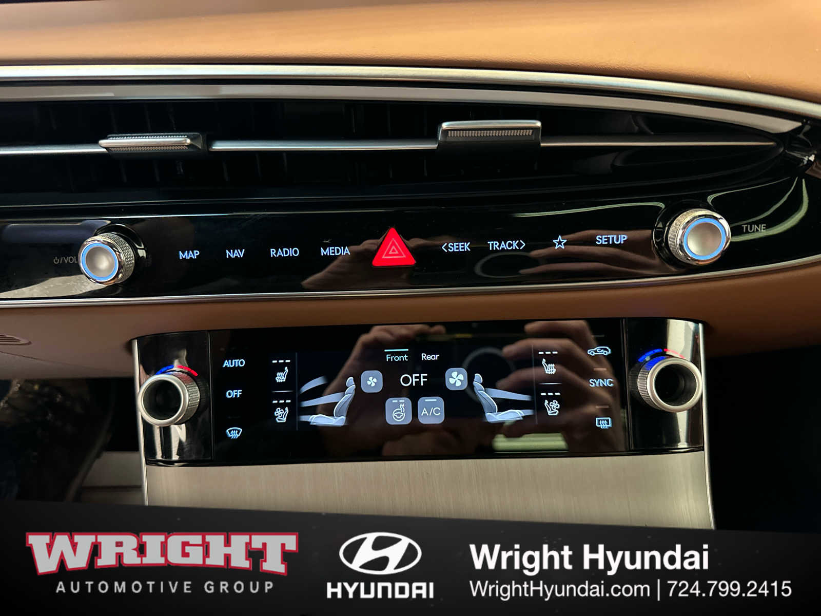 Certified 2026 Genesis GV70 2.5T Advanced image 28