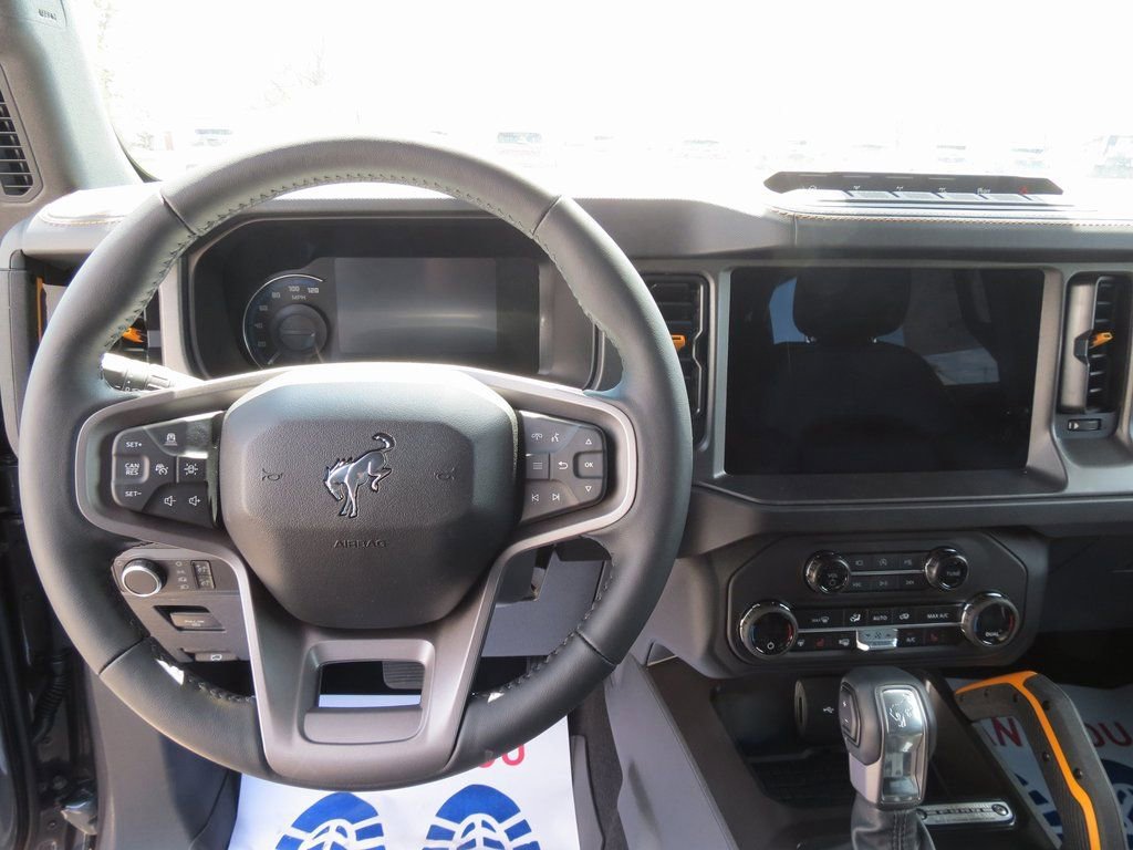 Used 2024 Ford Bronco Badlands image 14