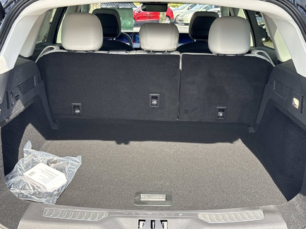 New 2026 Lincoln Nautilus Reserve AWD/4WD image 11