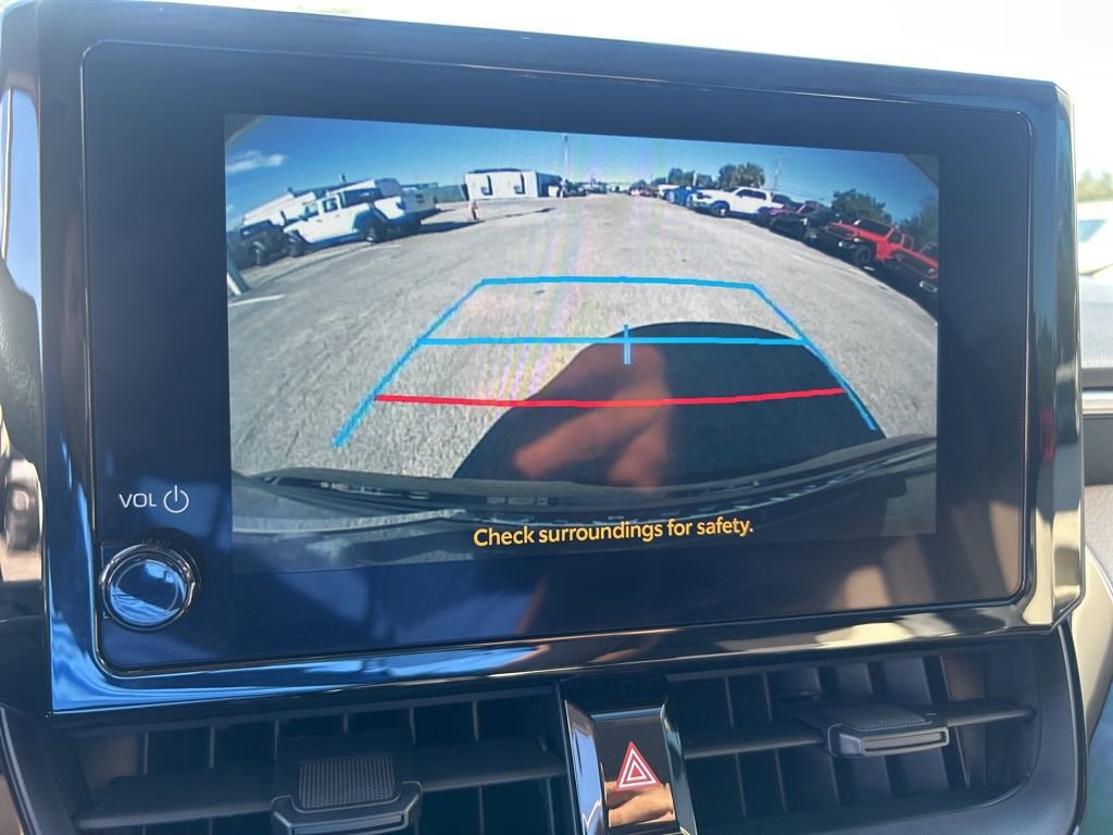 Used 2025 Toyota Corolla LE image 14