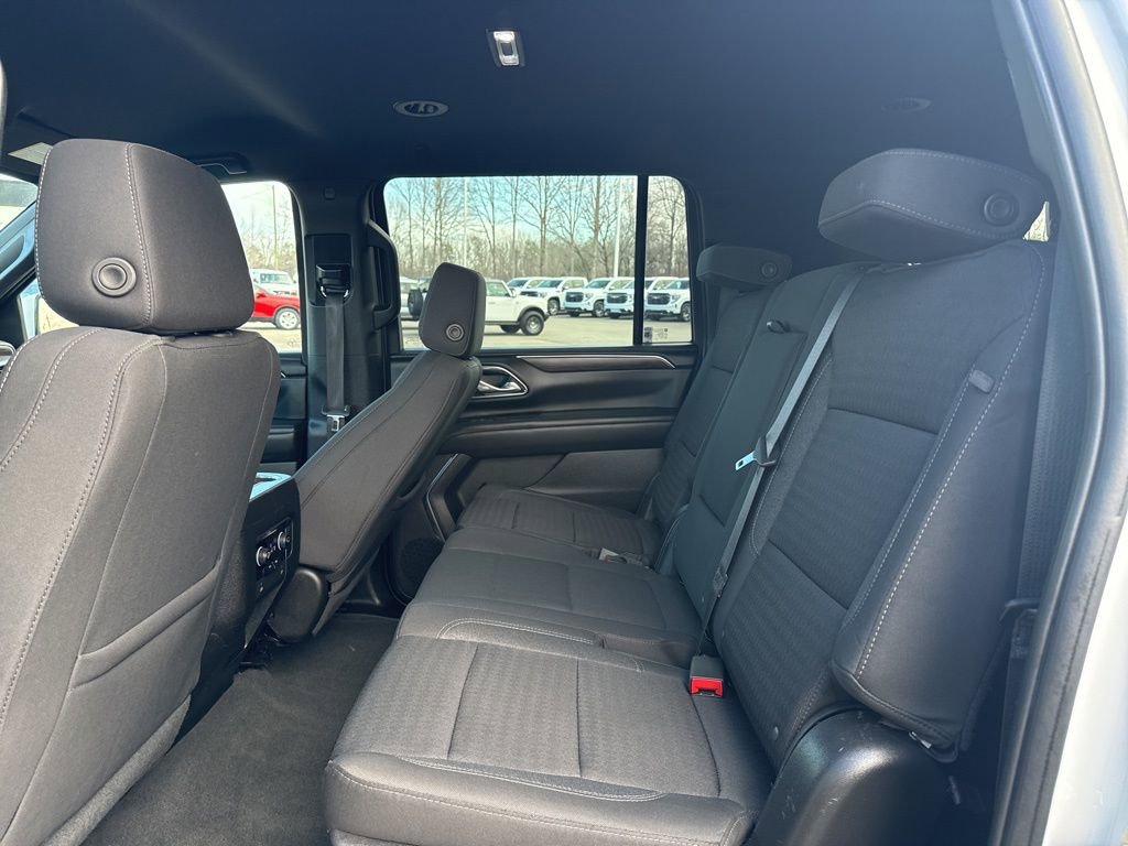 Used 2023 Chevrolet Suburban LS image 12