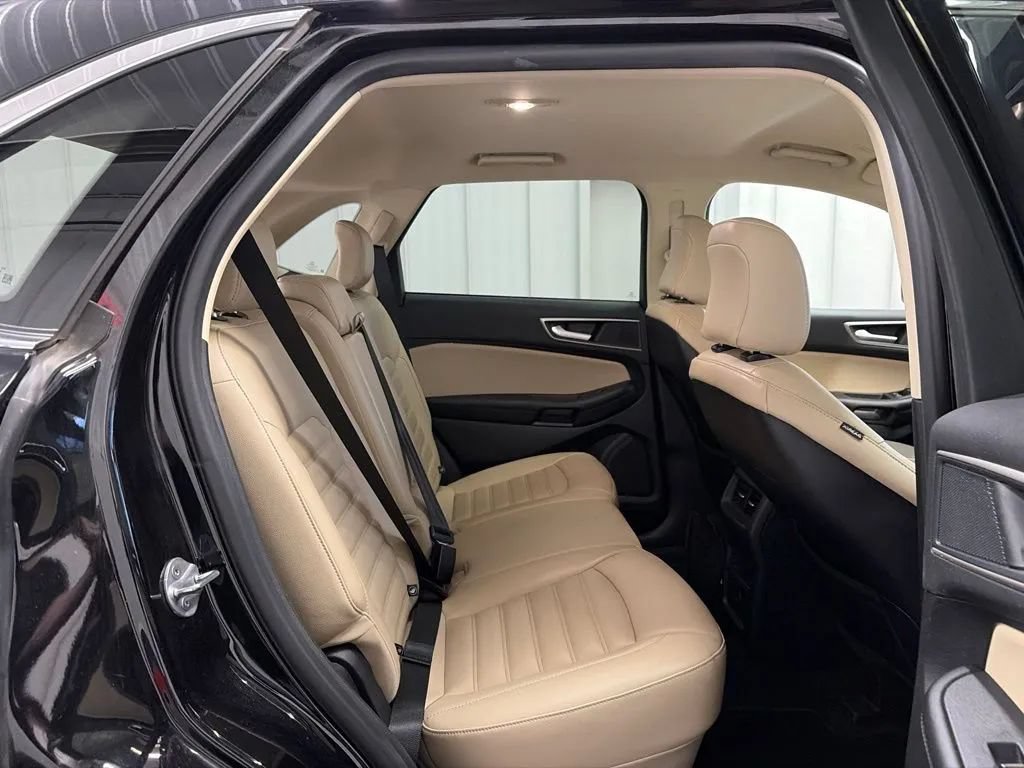 Used 2024 Ford Edge SEL AWD/4WD image 19