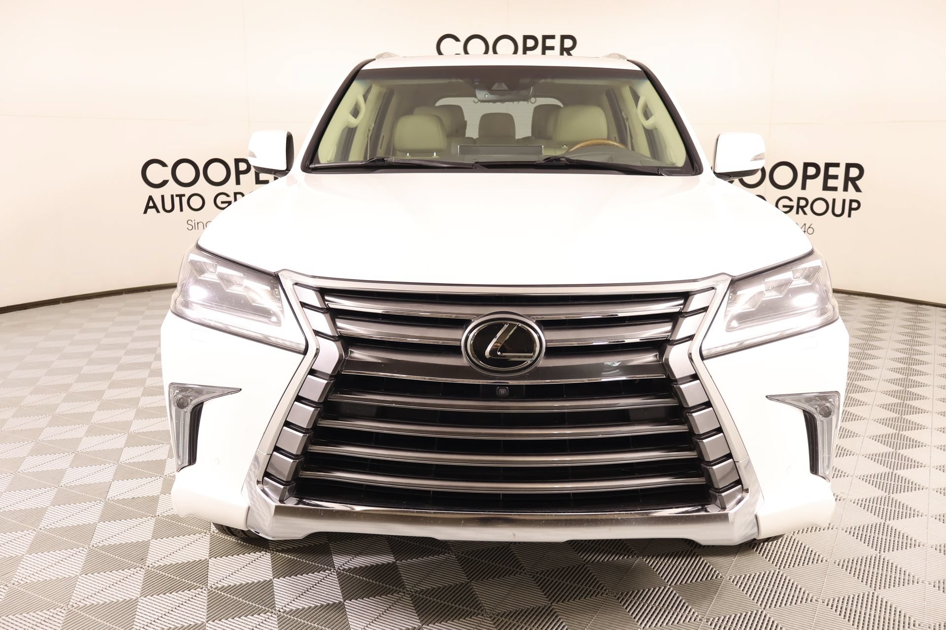 Used 2021 Lexus LX 570 4WD w/ Luxury Package image 11
